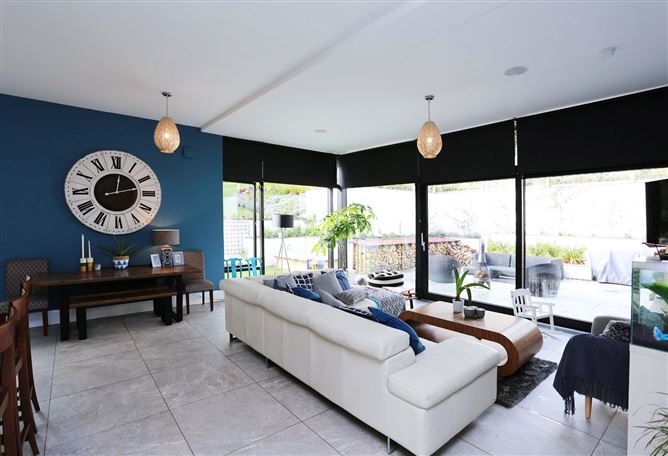 3 Hillfield, Ferndale Road, Rathmichael, Dublin 18