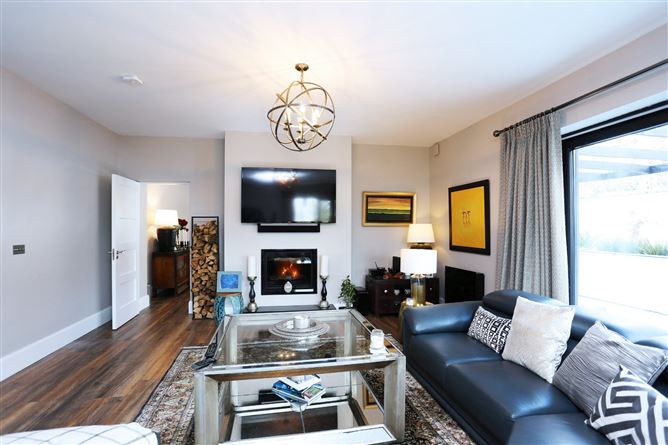3 Hillfield, Ferndale Road, Rathmichael, Dublin 18