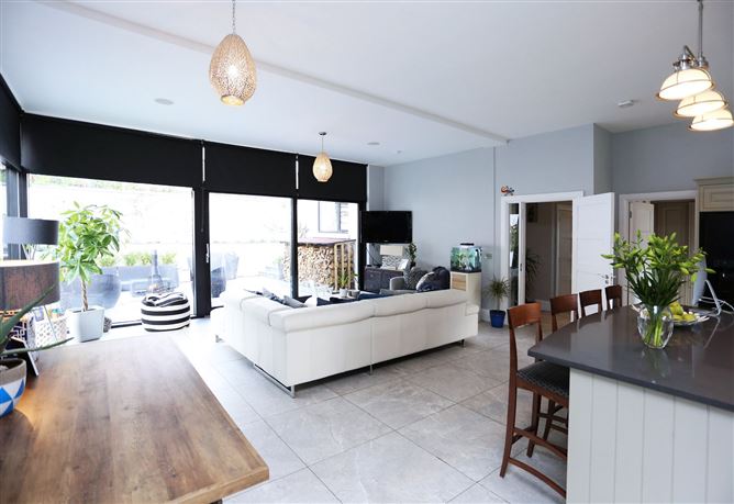 3 Hillfield, Ferndale Road, Rathmichael, Dublin 18