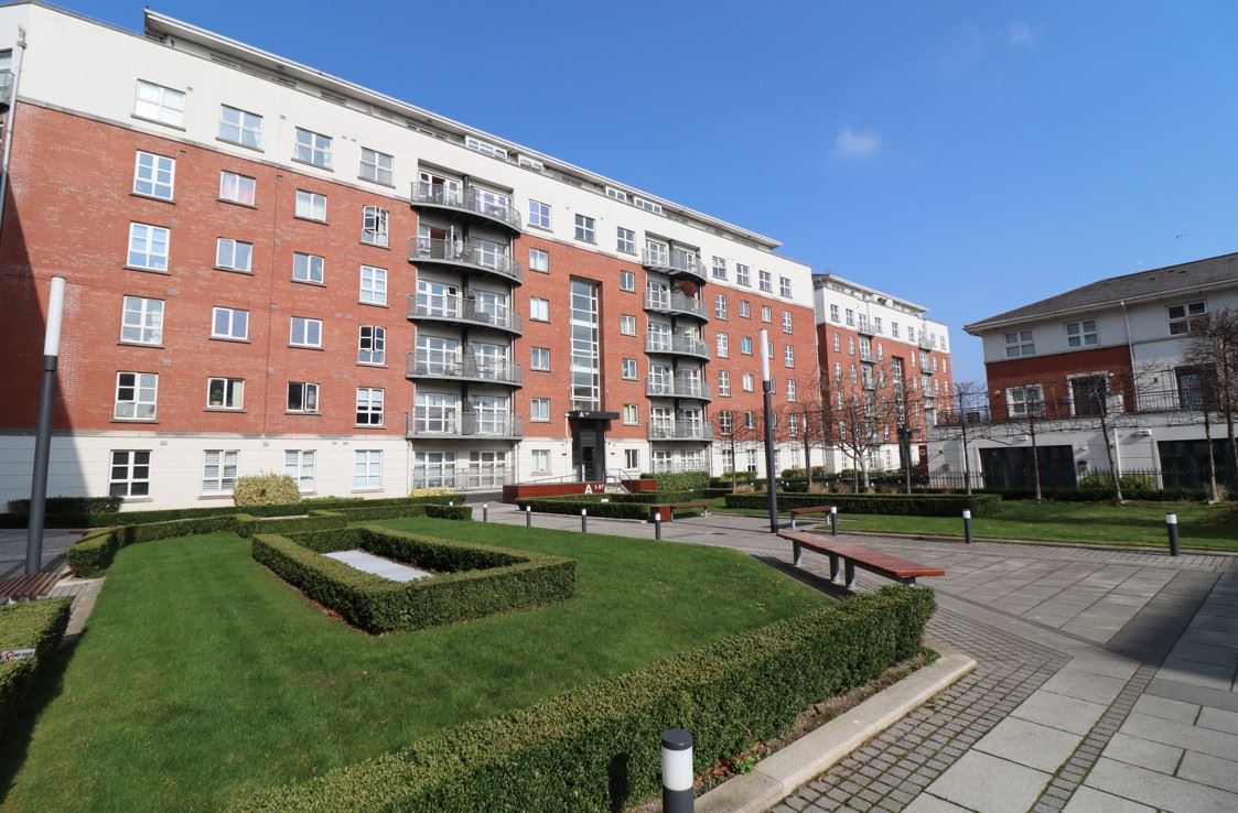 215 The Waterside, Grand Canal Dk, Dublin 4