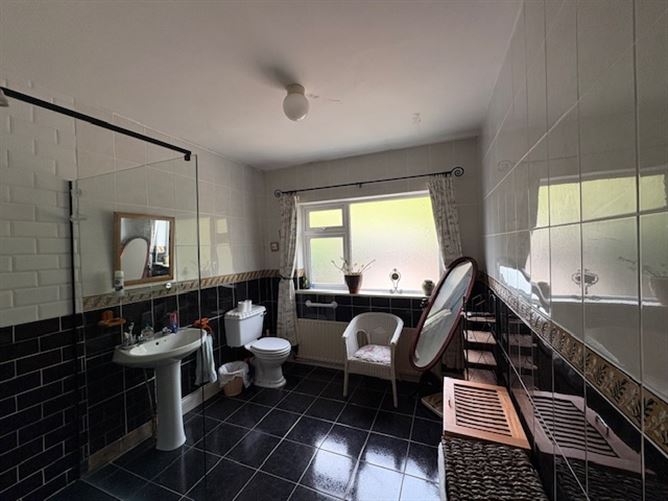 Deerpark Middle, Ennistymon, Clare