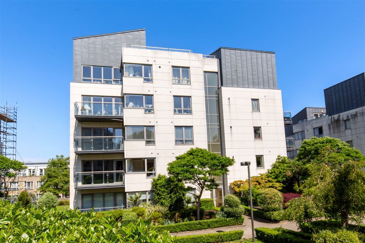 238 Beechwood Court, Stillorgan Road, Blackrock, Co. Dublin
