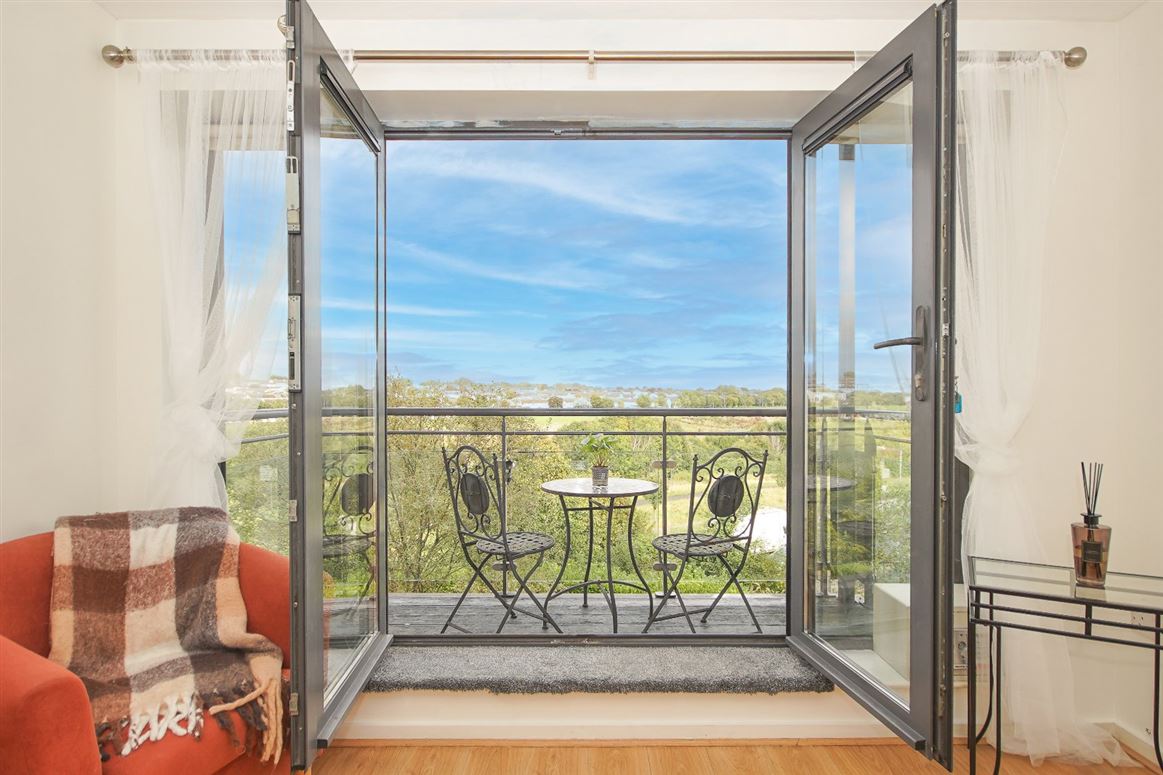 Apt, 10 Beacon, Royal Canal Park, Ashtown, D15