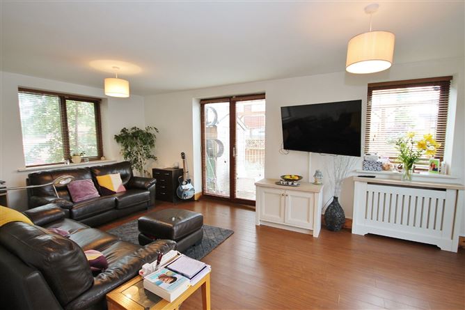 40 Castlegate Park, Adamstown, Lucan, Co. Dublin