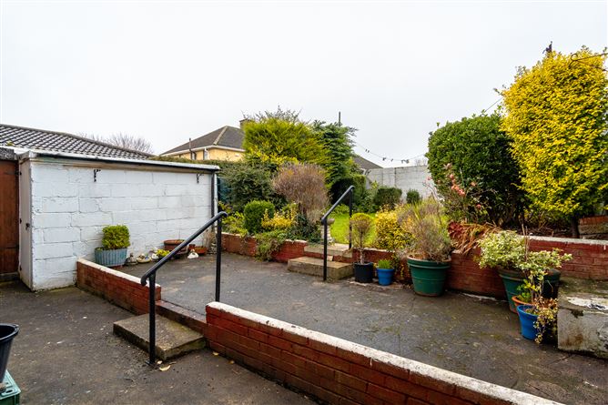 9 Shanowen Grove, Santry, Dublin 9