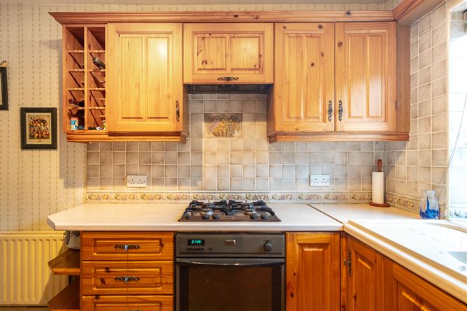 9 Shanowen Grove, Santry, Dublin 9