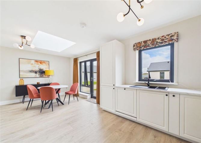https://photos-a.propertyimages.ie/media/9/3/5/5010539/32515c7d-e004-442d-a265-48aba7b370e2_l.png