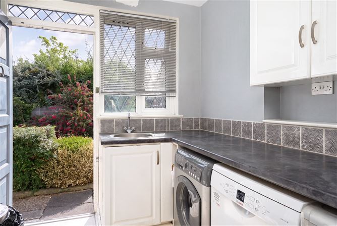 Photo 15 of 40 — 57 Belgrove Lawn, Chapelizod, Dublin 20