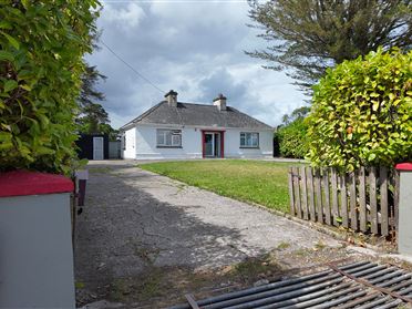 Moores Cottage, The Demesne, Frenchpark, Roscommon