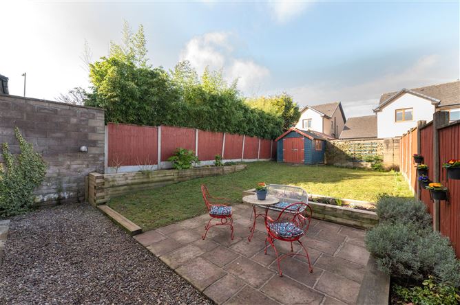 10 Monfield, Rochestown, Cork
