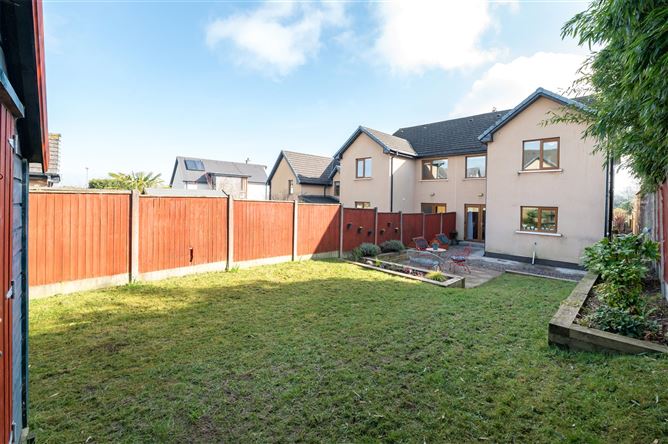 10 Monfield, Rochestown, Cork