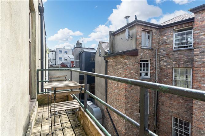 Apartment 6, 5/6 Temple Lane South, Temple Bar, Dublin 2
