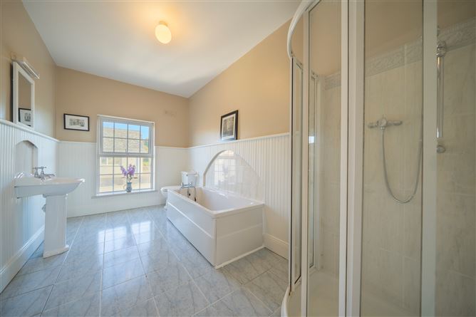 Wood View House, Ballydawley, Dunderrow, Kinsale, Cork