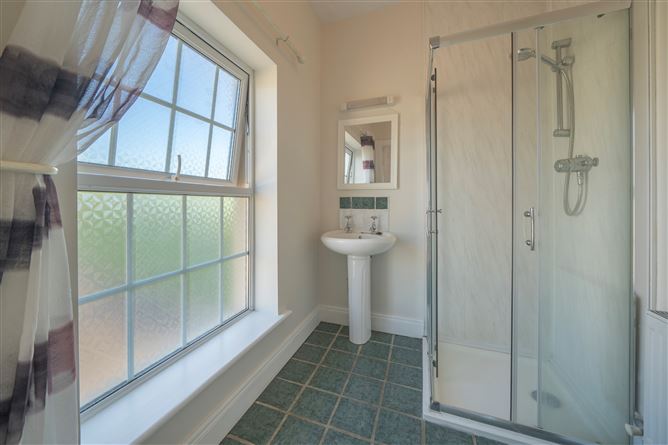 Wood View House, Ballydawley, Dunderrow, Kinsale, Cork