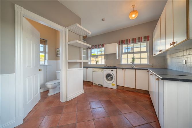 Wood View House, Ballydawley, Dunderrow, Kinsale, Cork