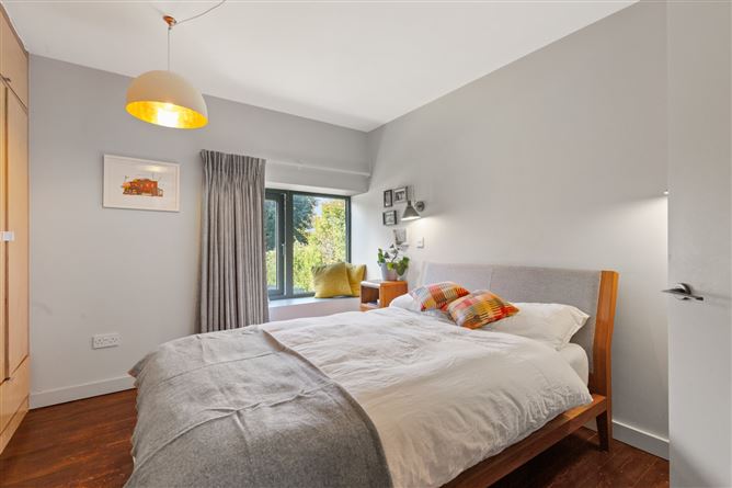 62 Eden Villas, Glasthule, Co. Dublin