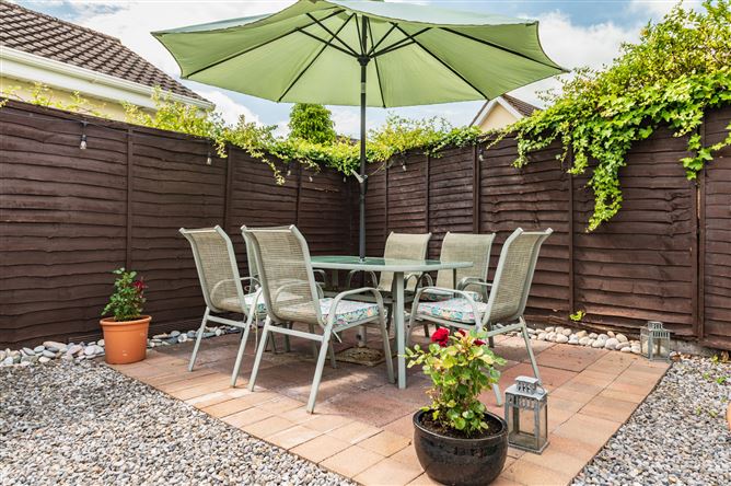 https://photos-a.propertyimages.ie/media/9/3/6/5013639/c5ffb5b4-a10a-4509-9828-a015f7e49003_l.jpg