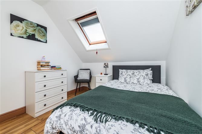 https://photos-a.propertyimages.ie/media/9/3/6/5013639/c5ffb5b4-a10a-4509-9828-a015f7e49003_l.jpg