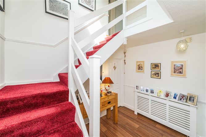 https://photos-a.propertyimages.ie/media/9/3/6/5013639/c5ffb5b4-a10a-4509-9828-a015f7e49003_l.jpg