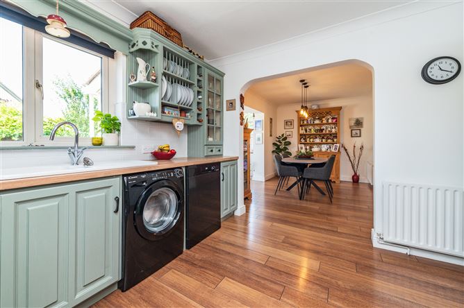 https://photos-a.propertyimages.ie/media/9/3/6/5013639/c5ffb5b4-a10a-4509-9828-a015f7e49003_l.jpg