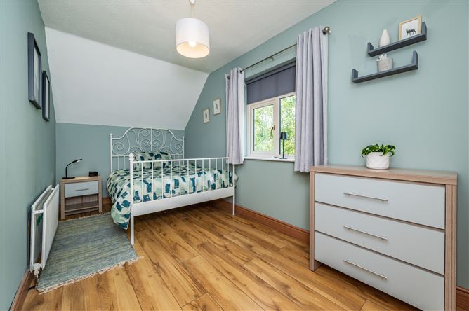 https://photos-a.propertyimages.ie/media/9/3/6/5013639/c5ffb5b4-a10a-4509-9828-a015f7e49003_l.jpg