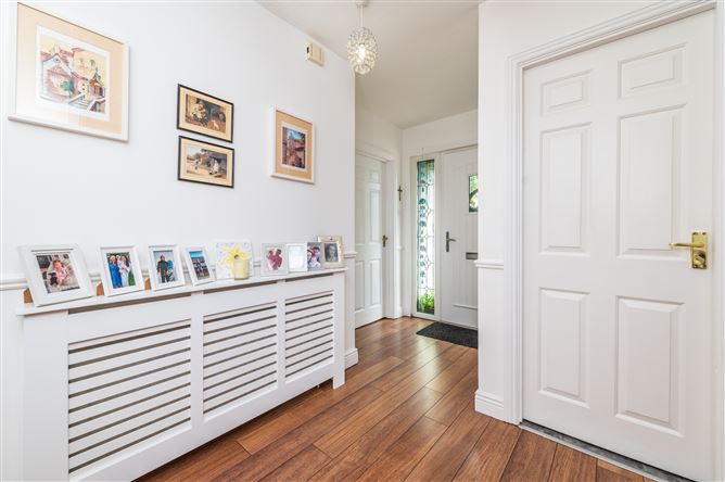 https://photos-a.propertyimages.ie/media/9/3/6/5013639/c5ffb5b4-a10a-4509-9828-a015f7e49003_l.jpg