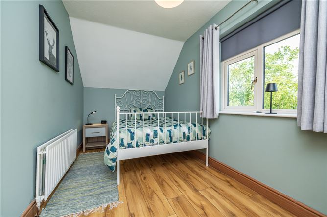 https://photos-a.propertyimages.ie/media/9/3/6/5013639/c5ffb5b4-a10a-4509-9828-a015f7e49003_l.jpg