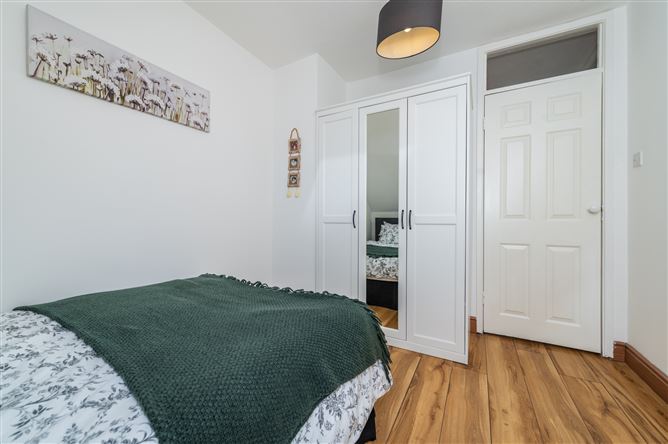 https://photos-a.propertyimages.ie/media/9/3/6/5013639/c5ffb5b4-a10a-4509-9828-a015f7e49003_l.jpg