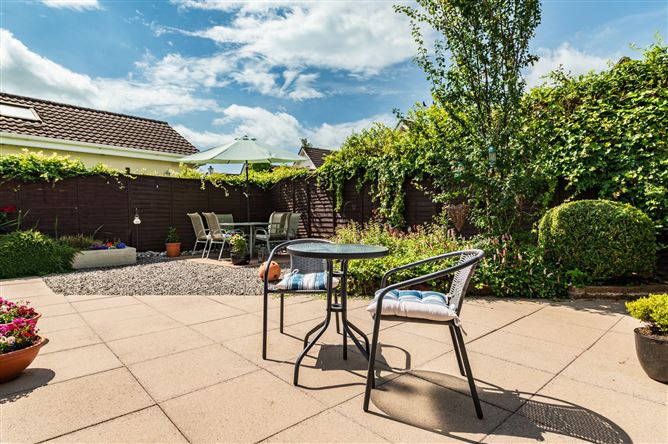 https://photos-a.propertyimages.ie/media/9/3/6/5013639/c5ffb5b4-a10a-4509-9828-a015f7e49003_l.jpg