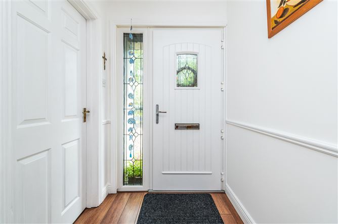 https://photos-a.propertyimages.ie/media/9/3/6/5013639/c5ffb5b4-a10a-4509-9828-a015f7e49003_l.jpg