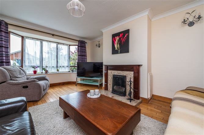 https://photos-a.propertyimages.ie/media/9/3/6/5021639/eea54f94-2447-4acf-8d8c-fc6bf879ee8a_l.jpg