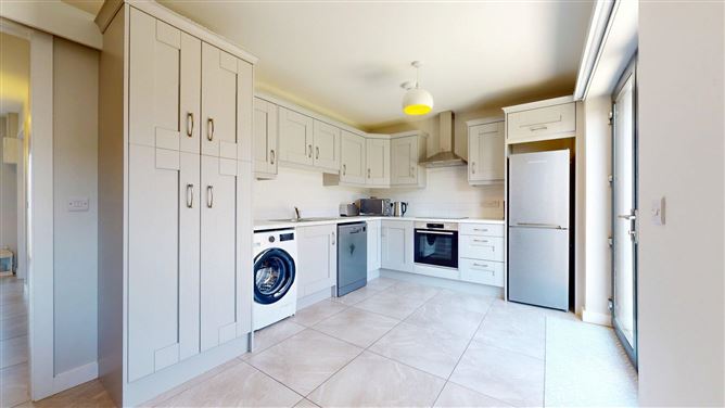 44 College View Avenue, Castlebar, Co. Mayo