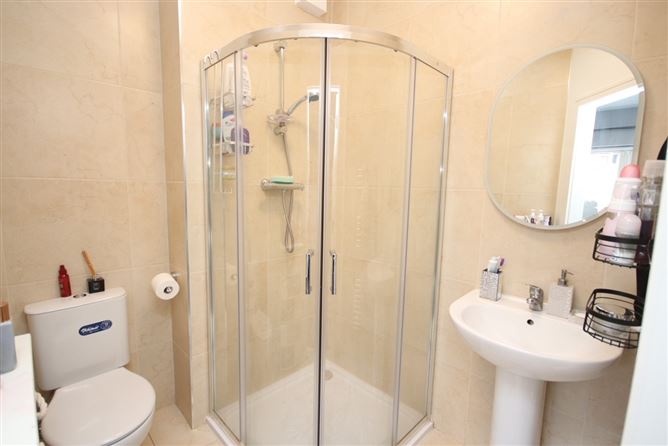 13 Shackleton Glen, Lucan, Dublin