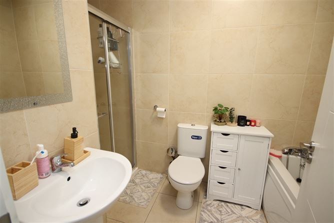 13 Shackleton Glen, Lucan, Dublin