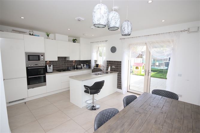 13 Shackleton Glen, Lucan, Dublin