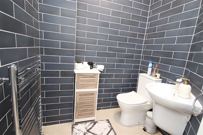 13 Shackleton Glen, Lucan, Dublin