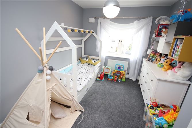 13 Shackleton Glen, Lucan, Dublin