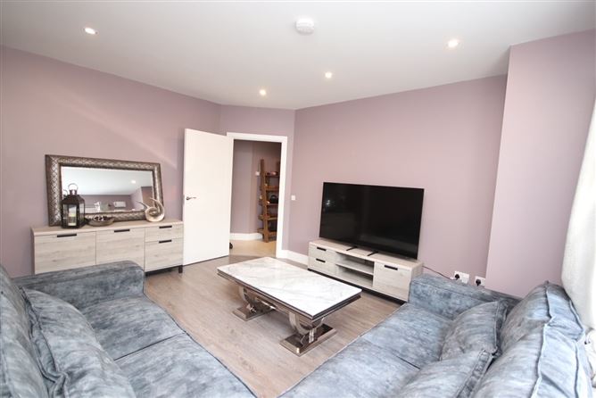 13 Shackleton Glen, Lucan, Dublin