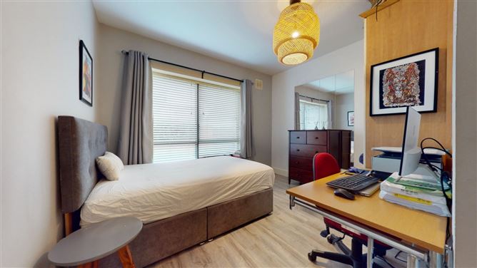 107 East Courtyard, Tullyvale, Cabinteely, Dublin 18
