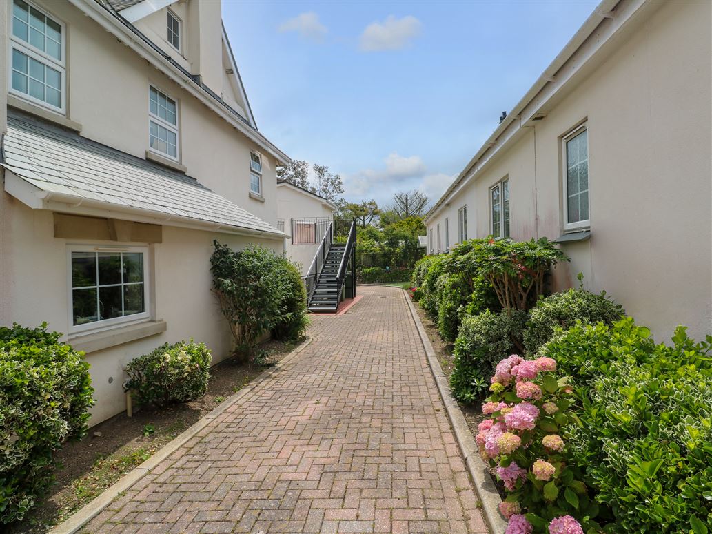 8 Manor Close,Carbis Bay, Cornwall, United Kingdom