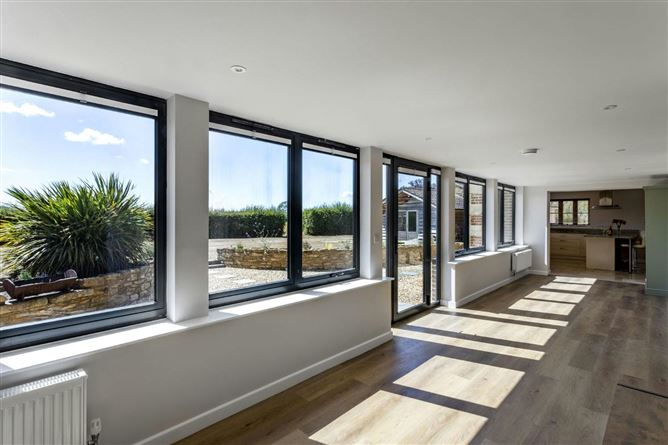 Seend Serenade,Bowerhill,Wiltshire,United Kingdom
