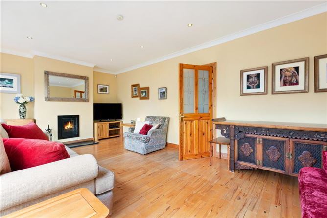 8 Hainault Grove, Foxrock, Dublin