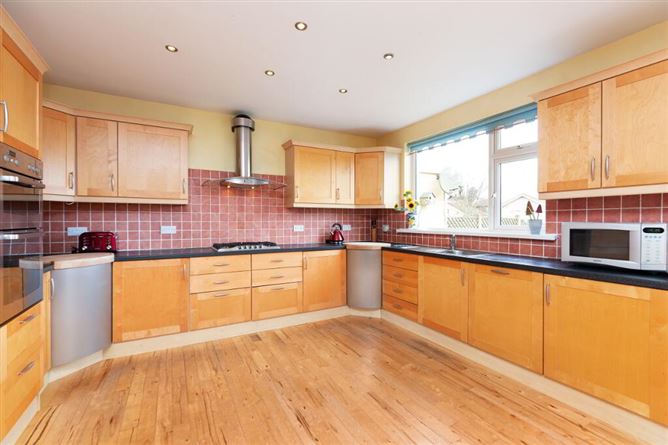 8 Hainault Grove, Foxrock, Dublin