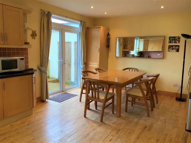 8 Hainault Grove, Foxrock, Dublin