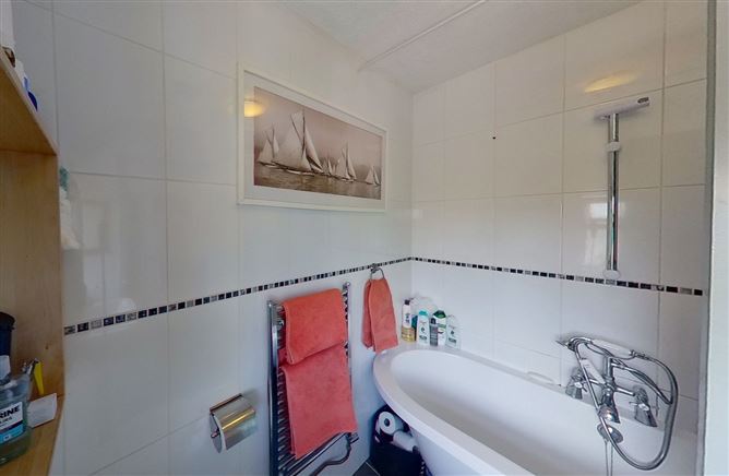 17 Assumpta Park, Shankill, Dublin 18
