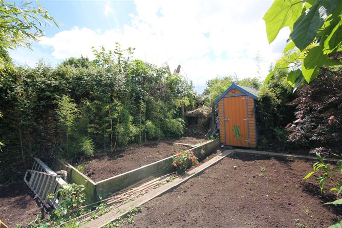 17 Assumpta Park, Shankill, Dublin 18