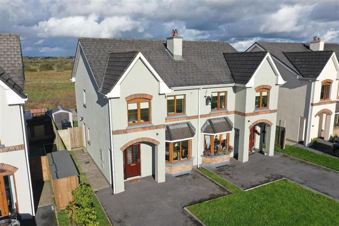 19 Meadow Brook, Tulsk, Roscommon