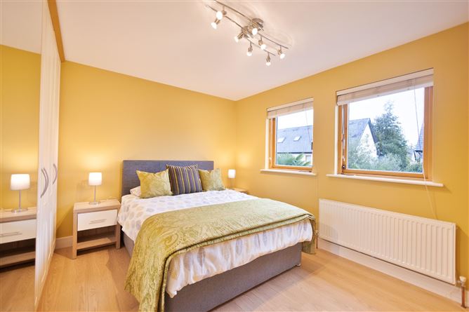 5 Chapelwood Drive, Hollystown, Dublin