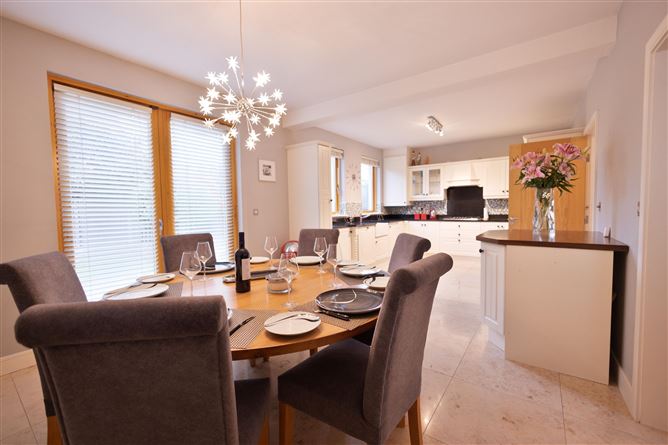 5 Chapelwood Drive, Hollystown, Dublin