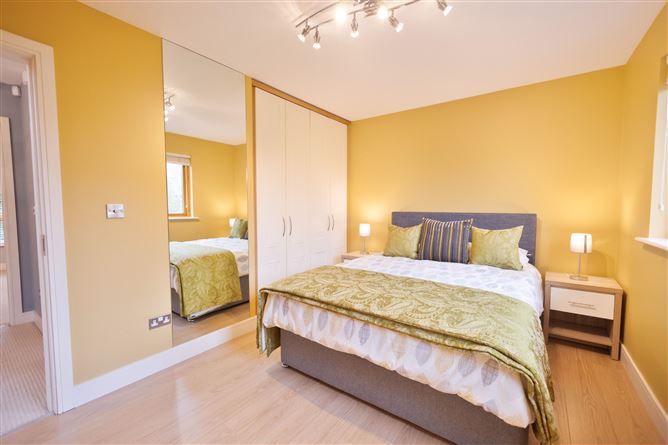 5 Chapelwood Drive, Hollystown, Dublin